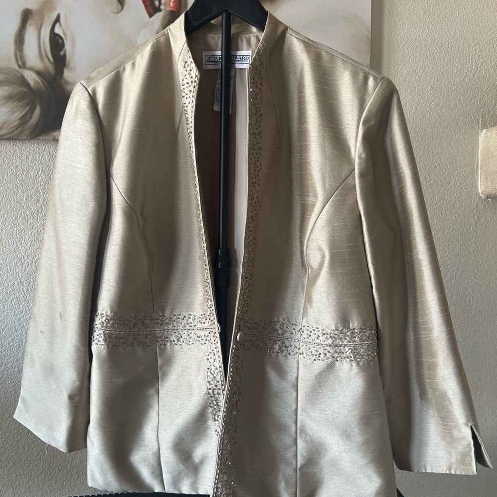 Jessica Howard/ Cachet Champagne Women's Blazer